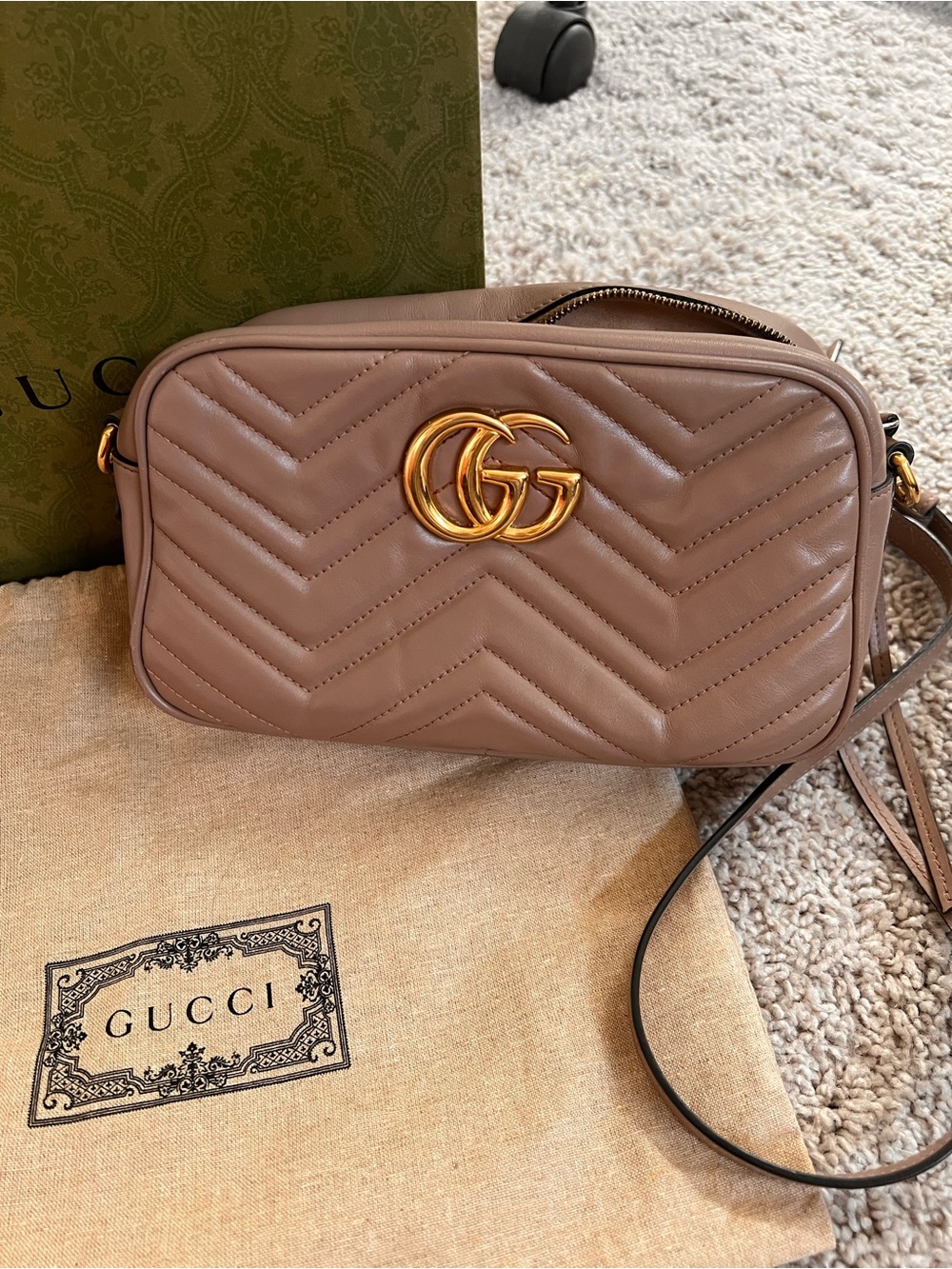 GG marmont small Camera Bag